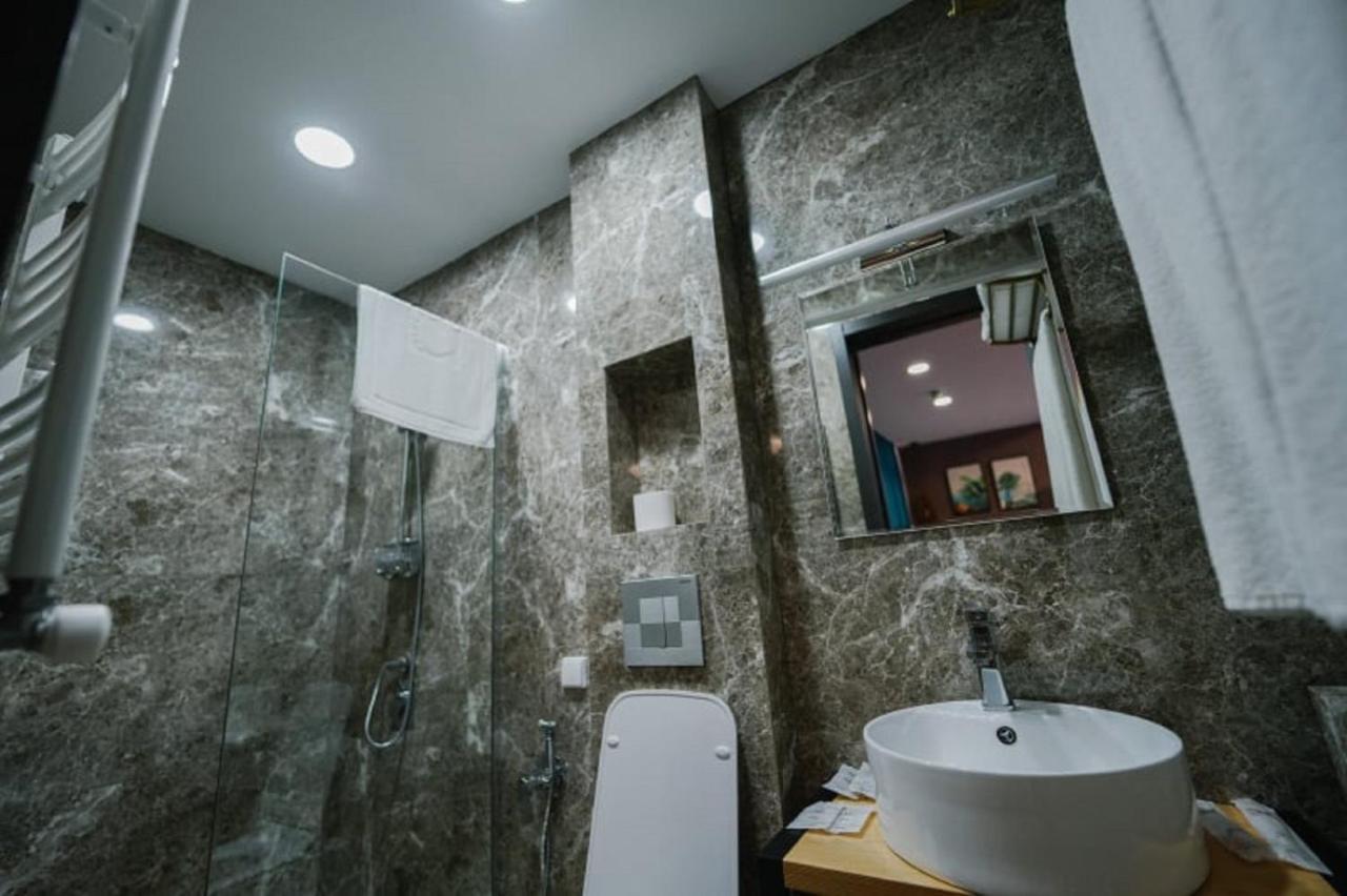 Hotel Linge ティビリシ エクステリア 写真